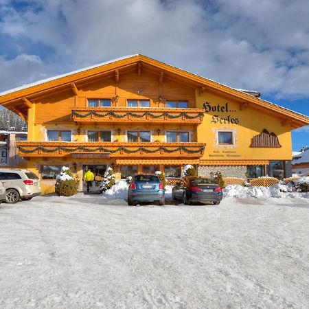 Hotel Serles Superior Dobbiaco Esterno foto