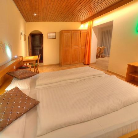 Hotel Serles Superior Dobbiaco Esterno foto