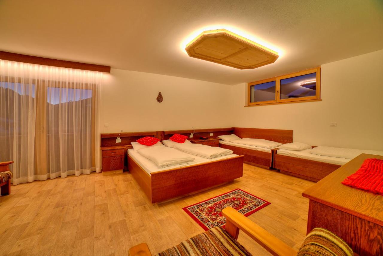 Hotel Serles Superior Dobbiaco Esterno foto