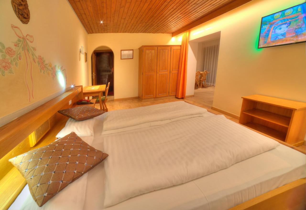 Hotel Serles Superior Dobbiaco Esterno foto