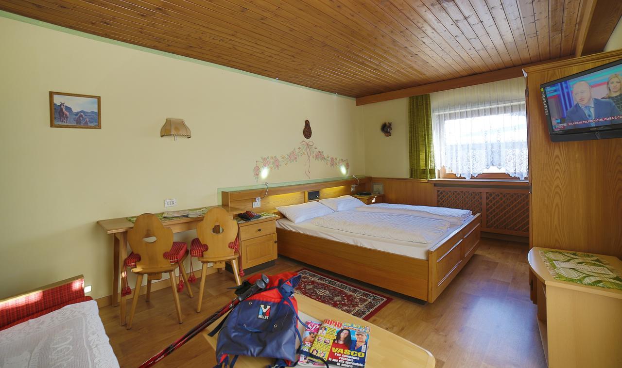 Hotel Serles Superior Dobbiaco Esterno foto